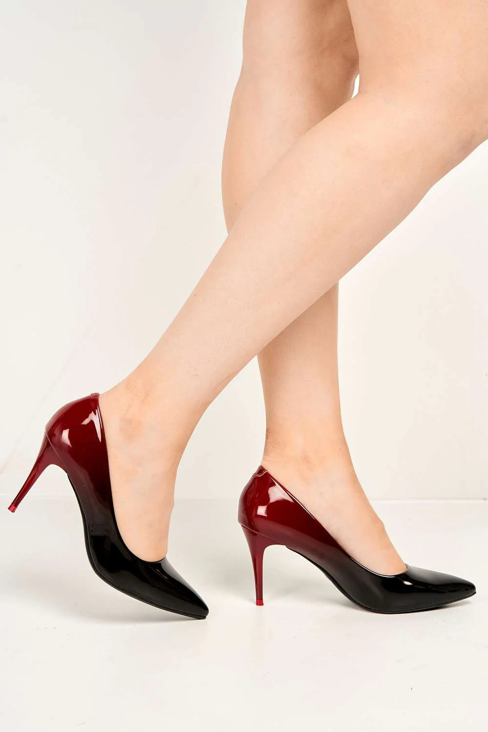 Alania 2 Tone Low Heel Court Shoe in Black - Image 2