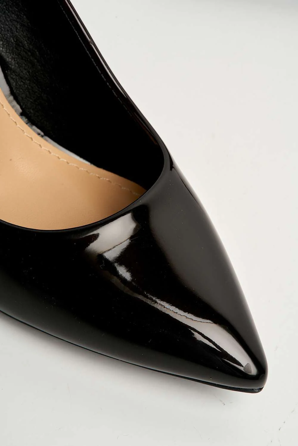 Alania 2 Tone Low Heel Court Shoe in Black - Image 6