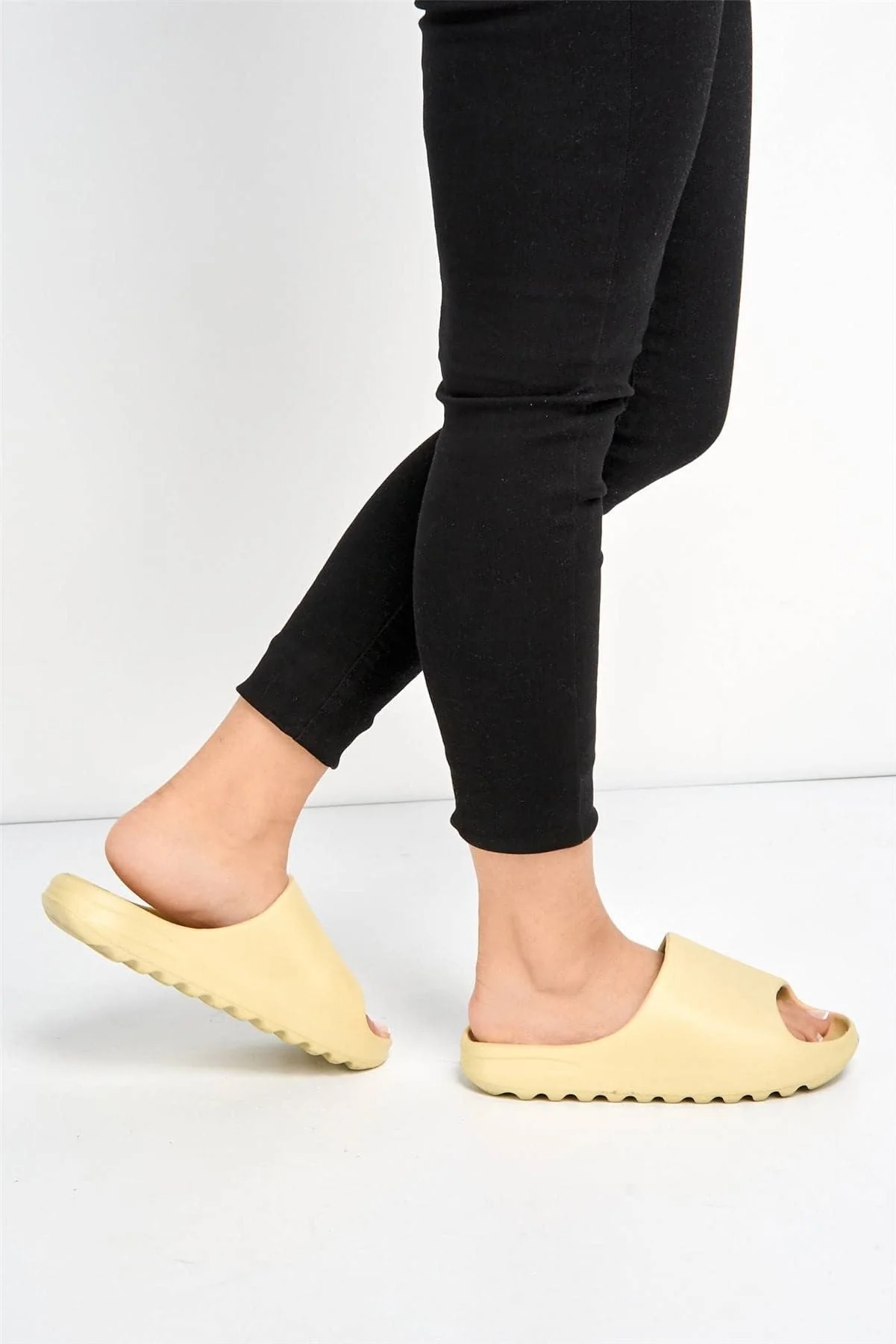 Aneeta Rubber Slider in Beige - Image 3