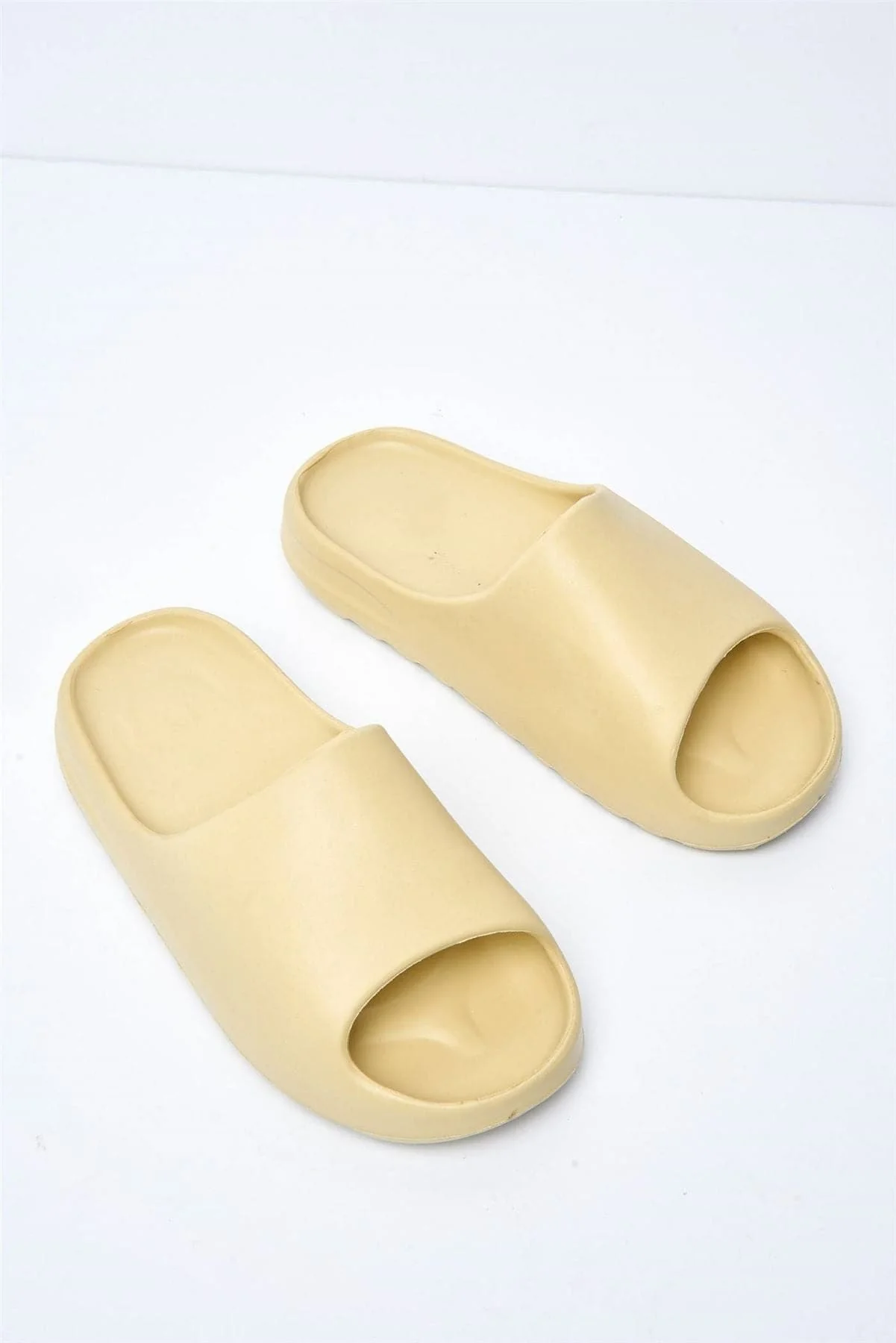 Aneeta Rubber Slider in Beige - Image 4