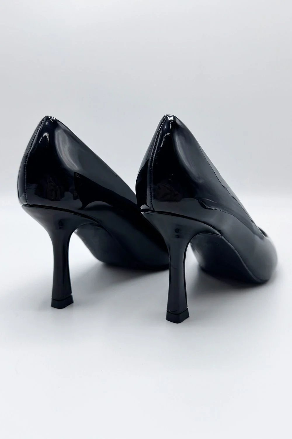 Aradia Mid Court Shoe Heels in Black - Image 5