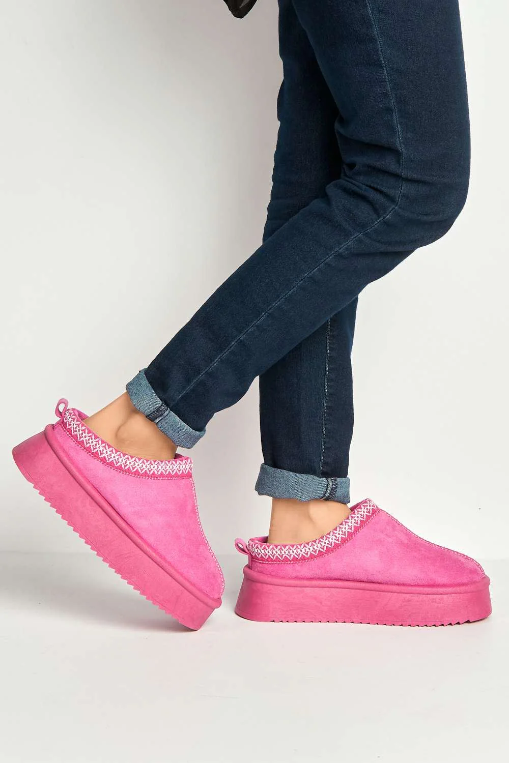 Astri Faux Fur Lining Knit Pattern Detail Flatform Slippers in Fuchsia