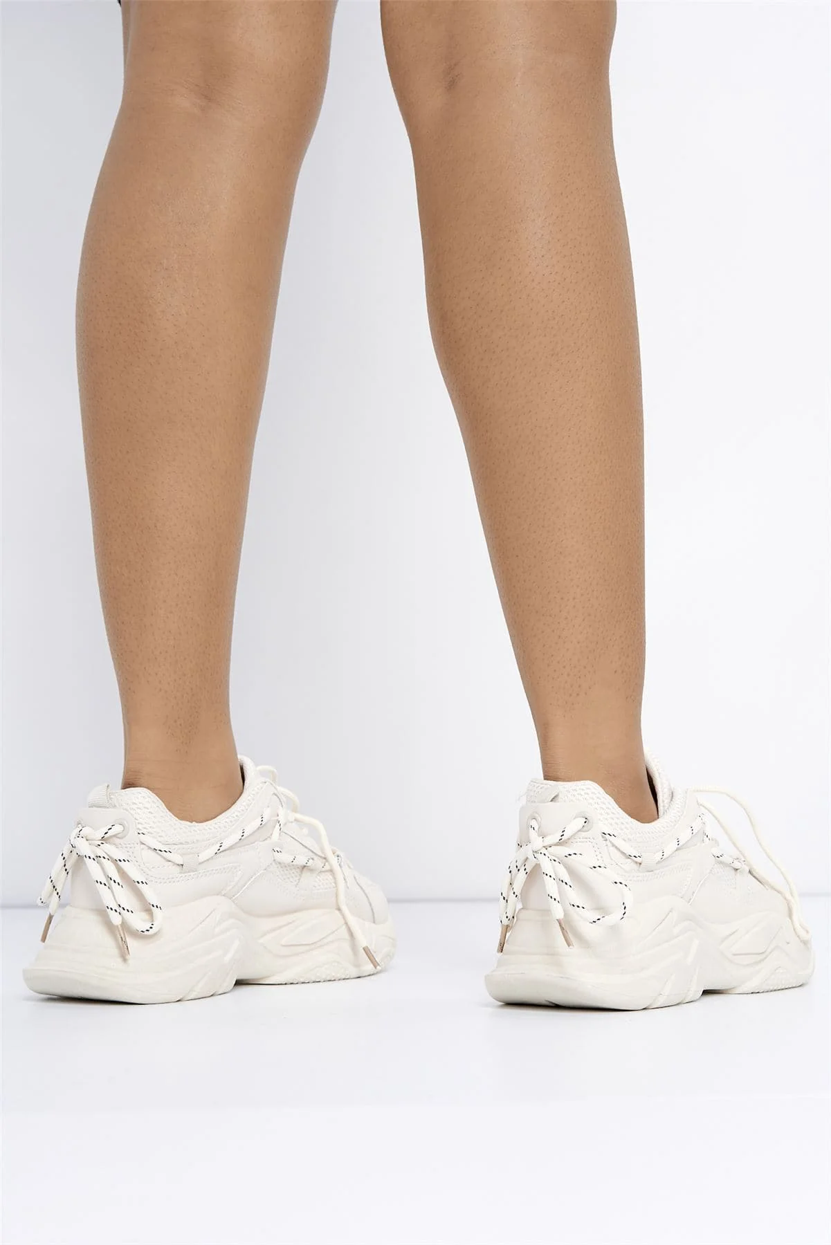Bally Chunky Laced Trainer in Sand - Image 3