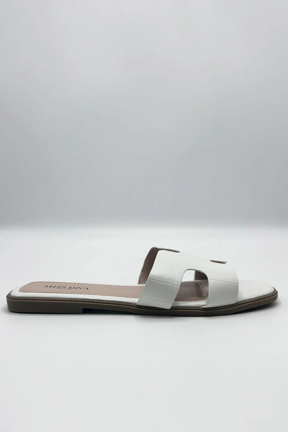 California Faux Leather Open Toe Flat Slider in White Croc - Image 4