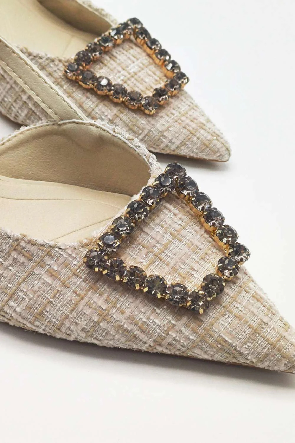 Clarrine Diamante Brooch Detail Pointed Toe Court Shoes in Nude - Image 4