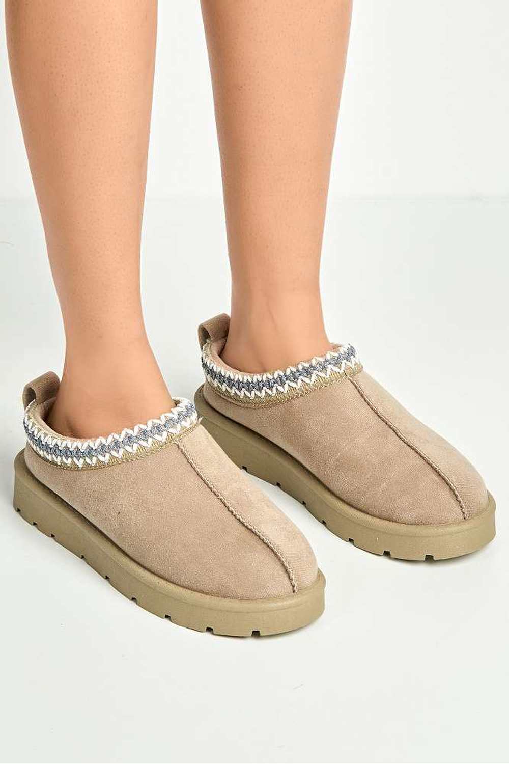 Sigrid Embroidered Faux Fur Lining Slippers in Mushroom
