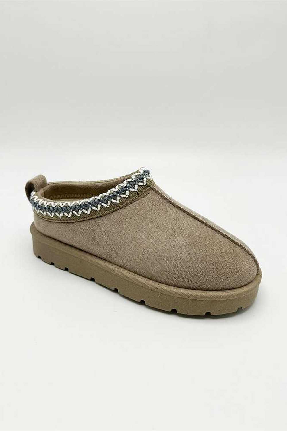 Sigrid Embroidered Faux Fur Lining Slippers in Mushroom - Image 7