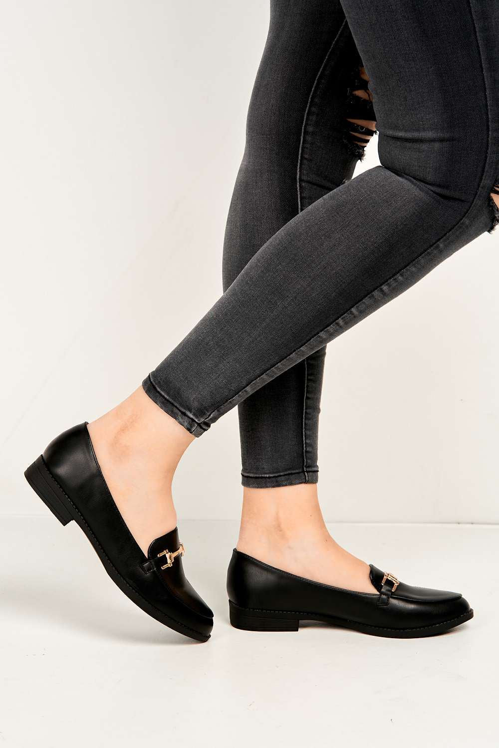 Cooda Metal Link Detail Loafers in Black - Image 3