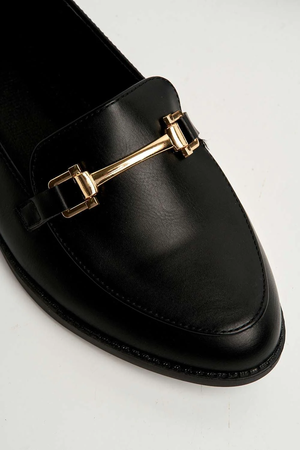 Cooda Metal Link Detail Loafers in Black - Image 6