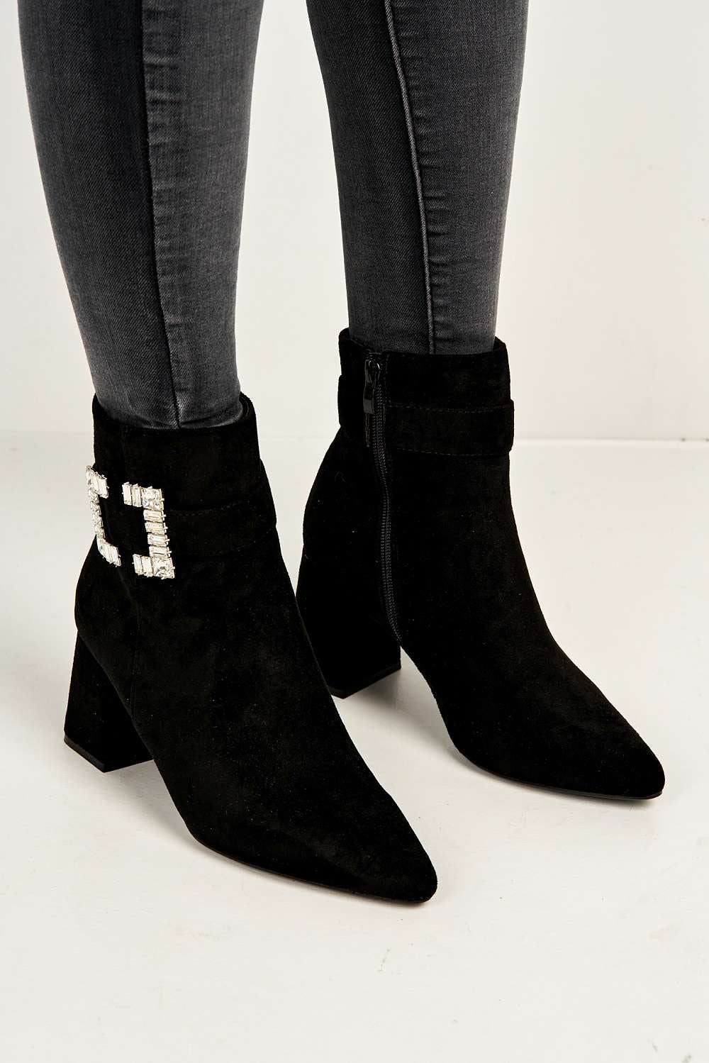 Elizahne Diamante Brooch Detail Pointed Toe Block Heel Boots in Black - Image 2