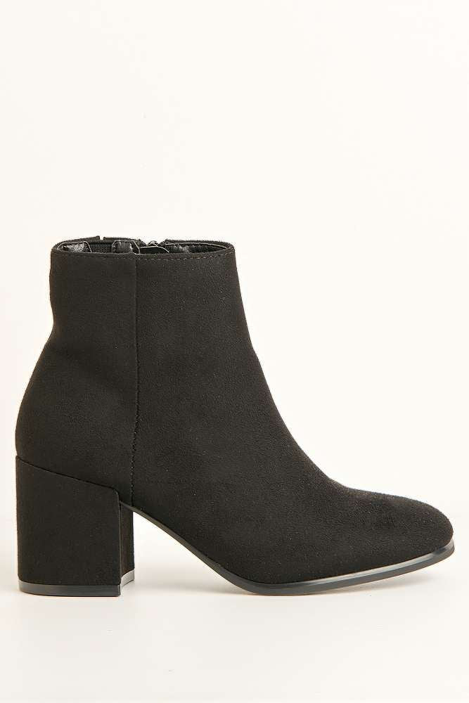 Elsha Block Heel Ankle Chelsea Boots in Black Suede - Image 6