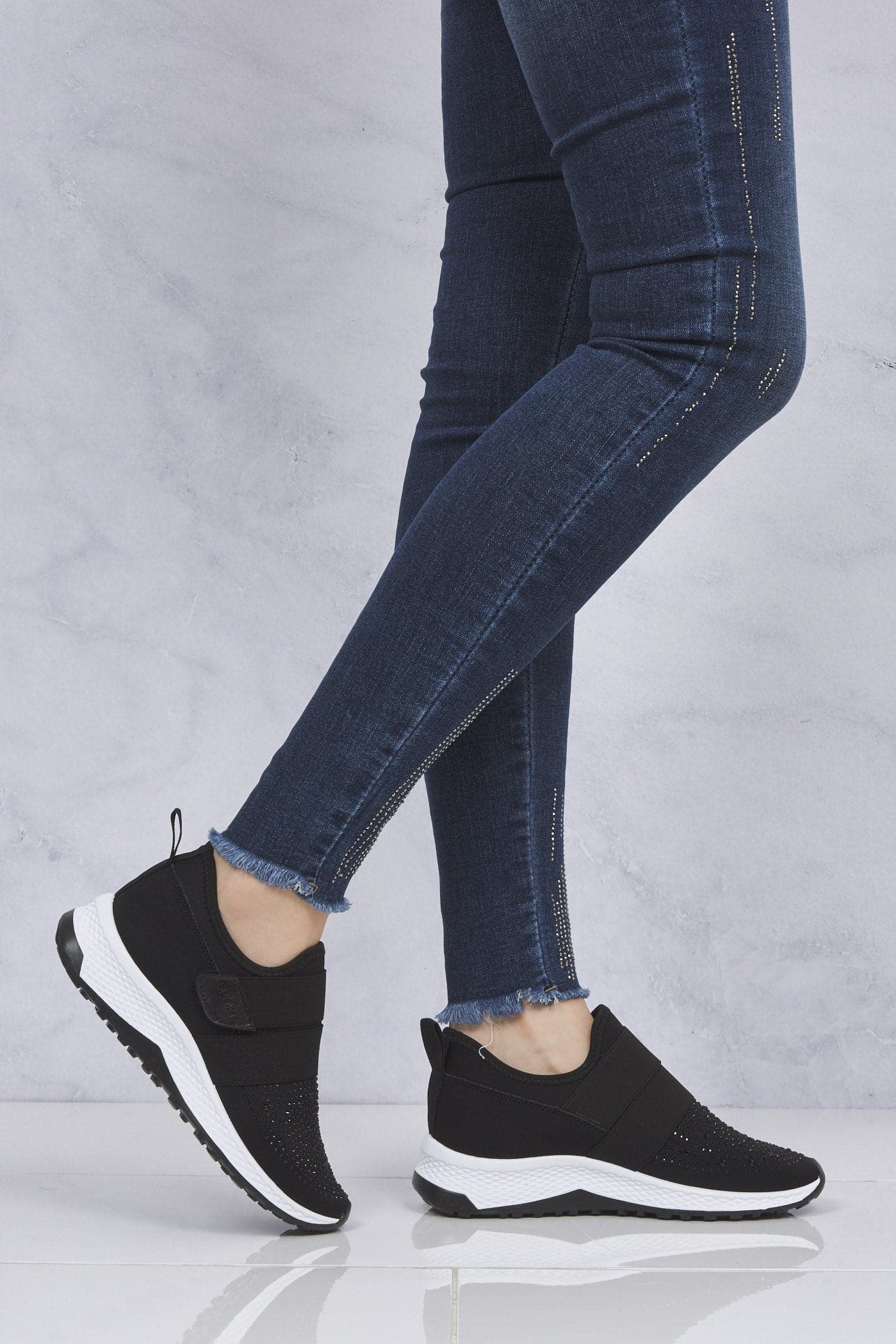 Excitable Velcro Strap & Diamante Trainer in Black - Image 2