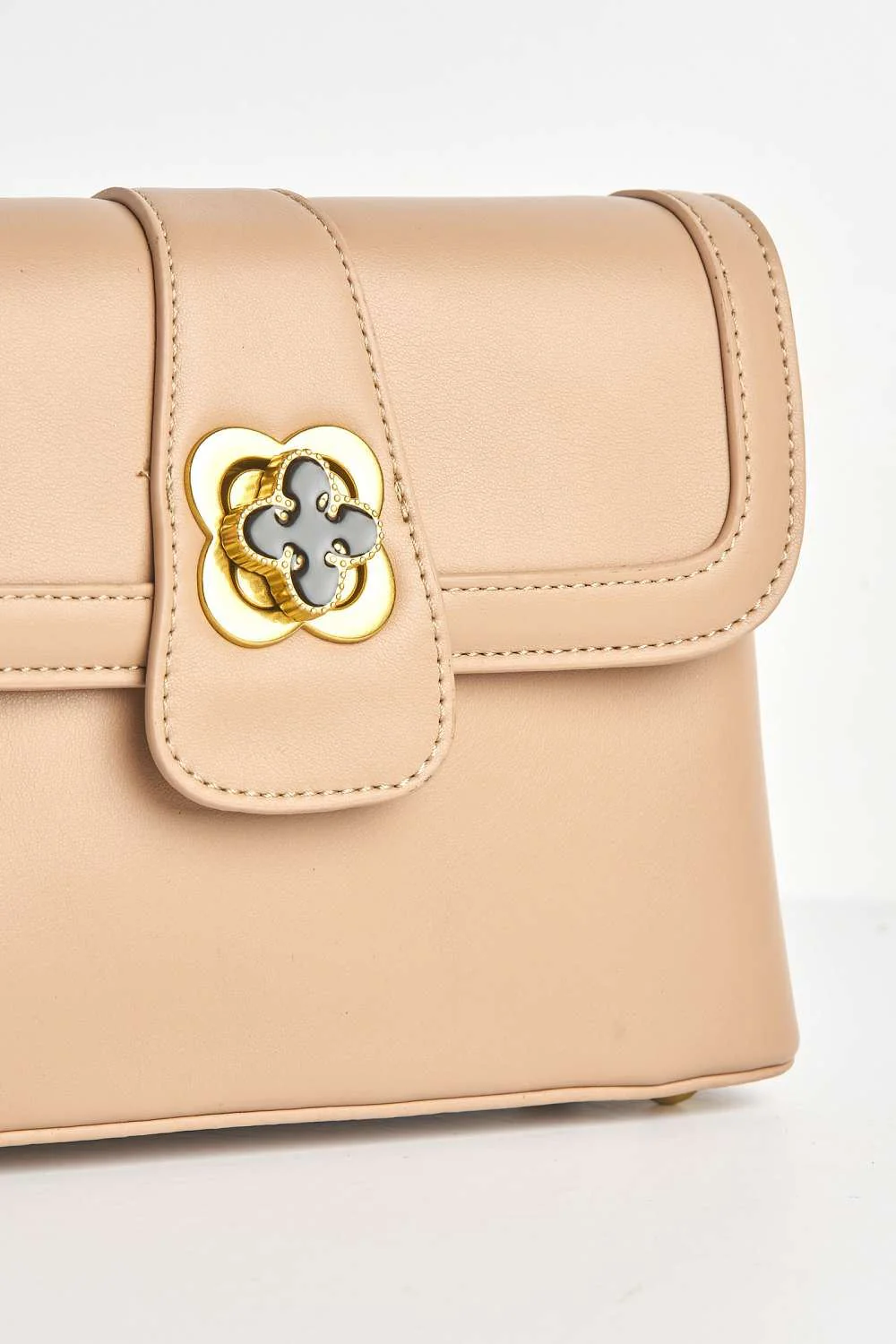 Floro Carlton Collecton Flower Brooch Clasp Bag in Blush - Image 3
