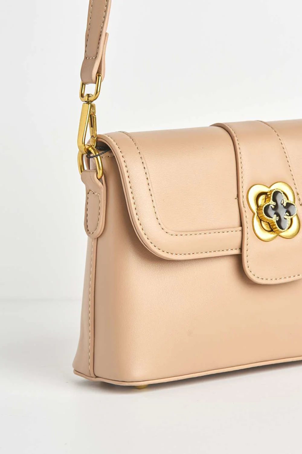 Floro Carlton Collecton Flower Brooch Clasp Bag in Blush - Image 4