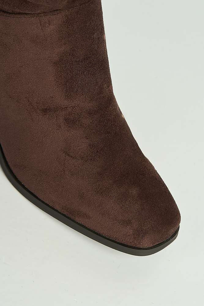 Giana Rouched Block Heel Knee High Boots in Chocolate - Image 5