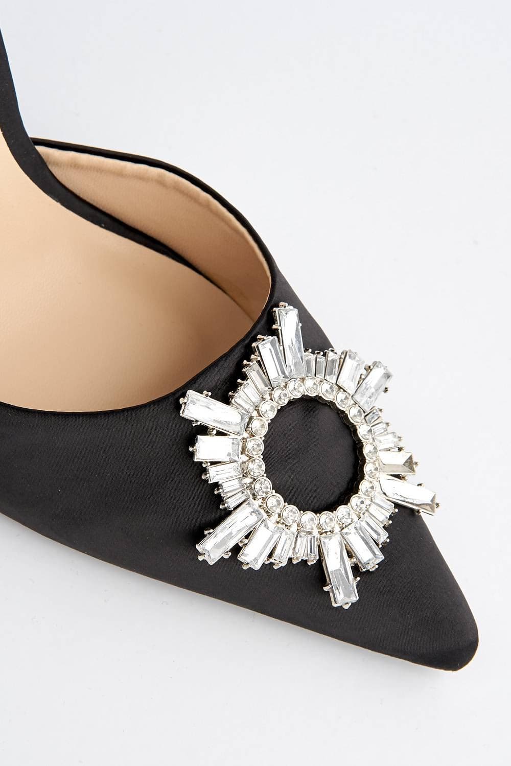 Girona Diamante Brooch Pointed Toe Spool Heel Court Shoe in Black - Image 6