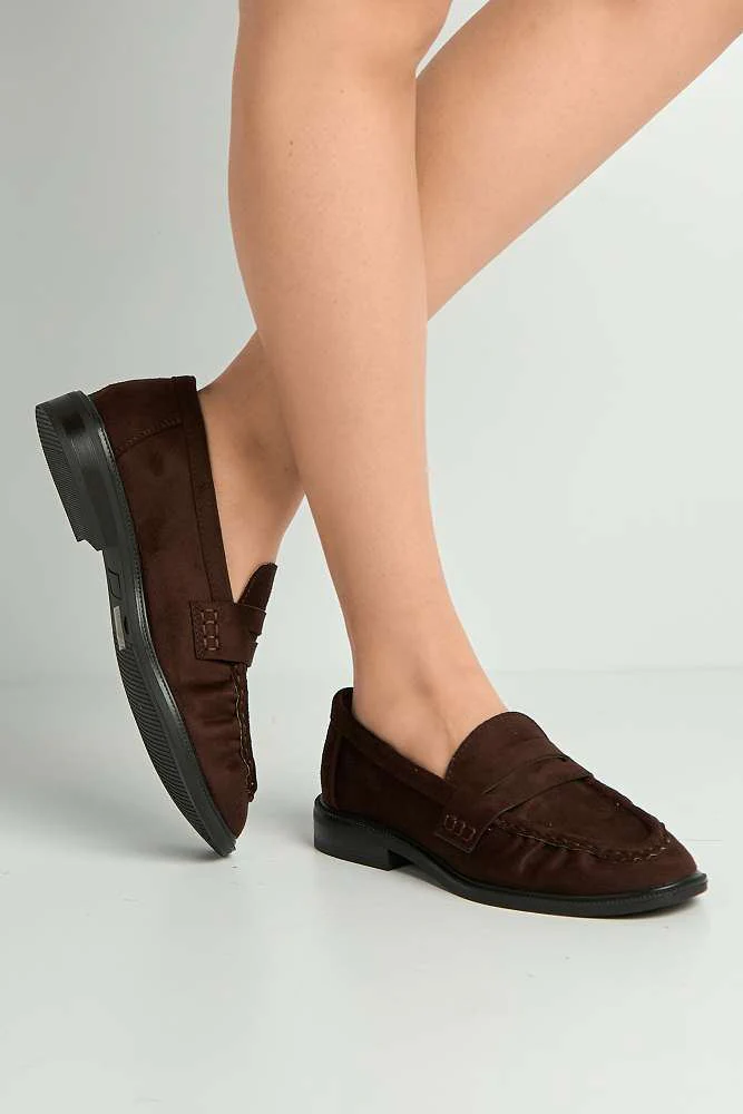 Haisley Plain Silp On Loafer With Band in Chocolate - Image 2