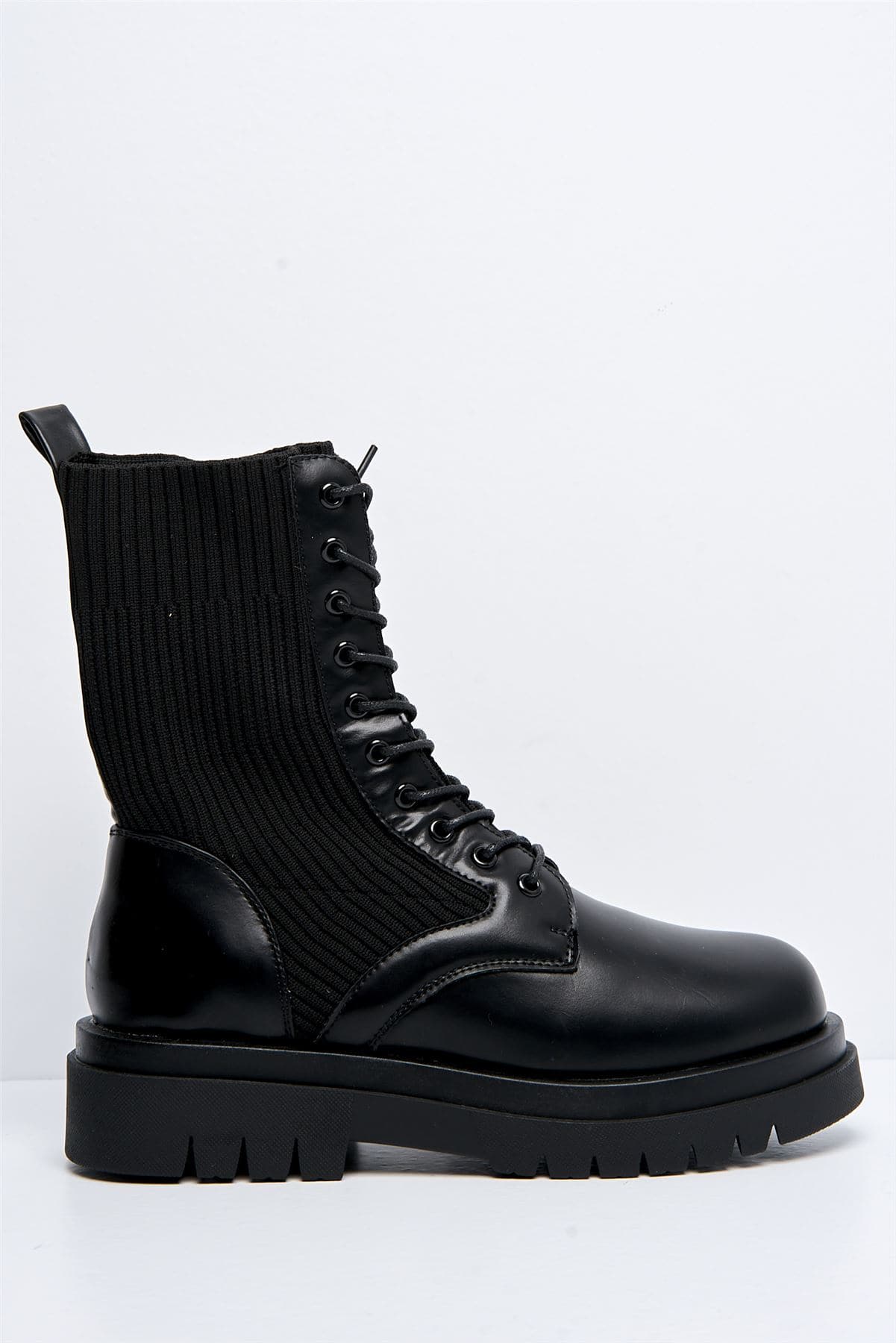 Haniwa Lace-up Ankle Boot in Black Matt - Image 4