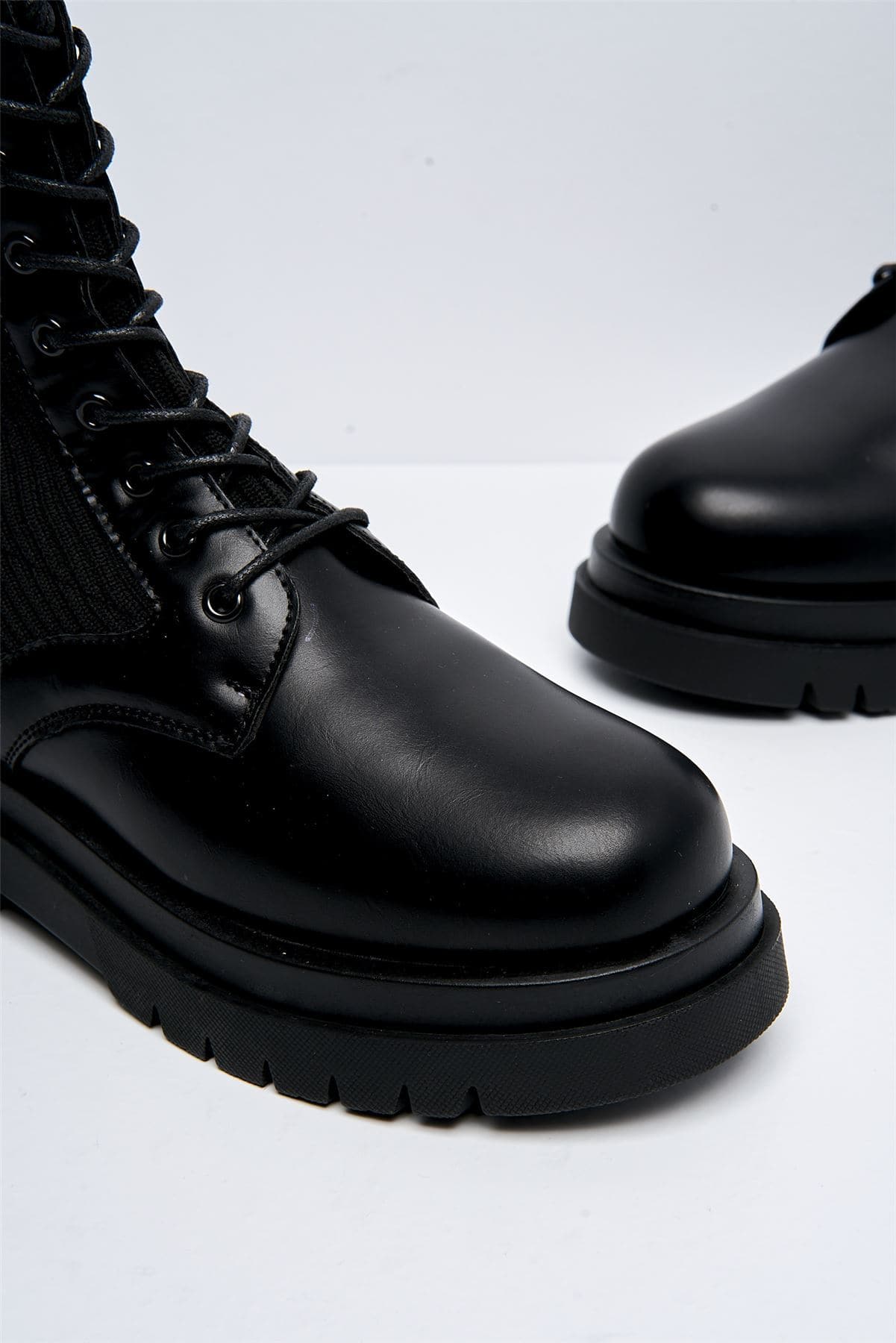 Haniwa Lace-up Ankle Boot in Black Matt - Image 5