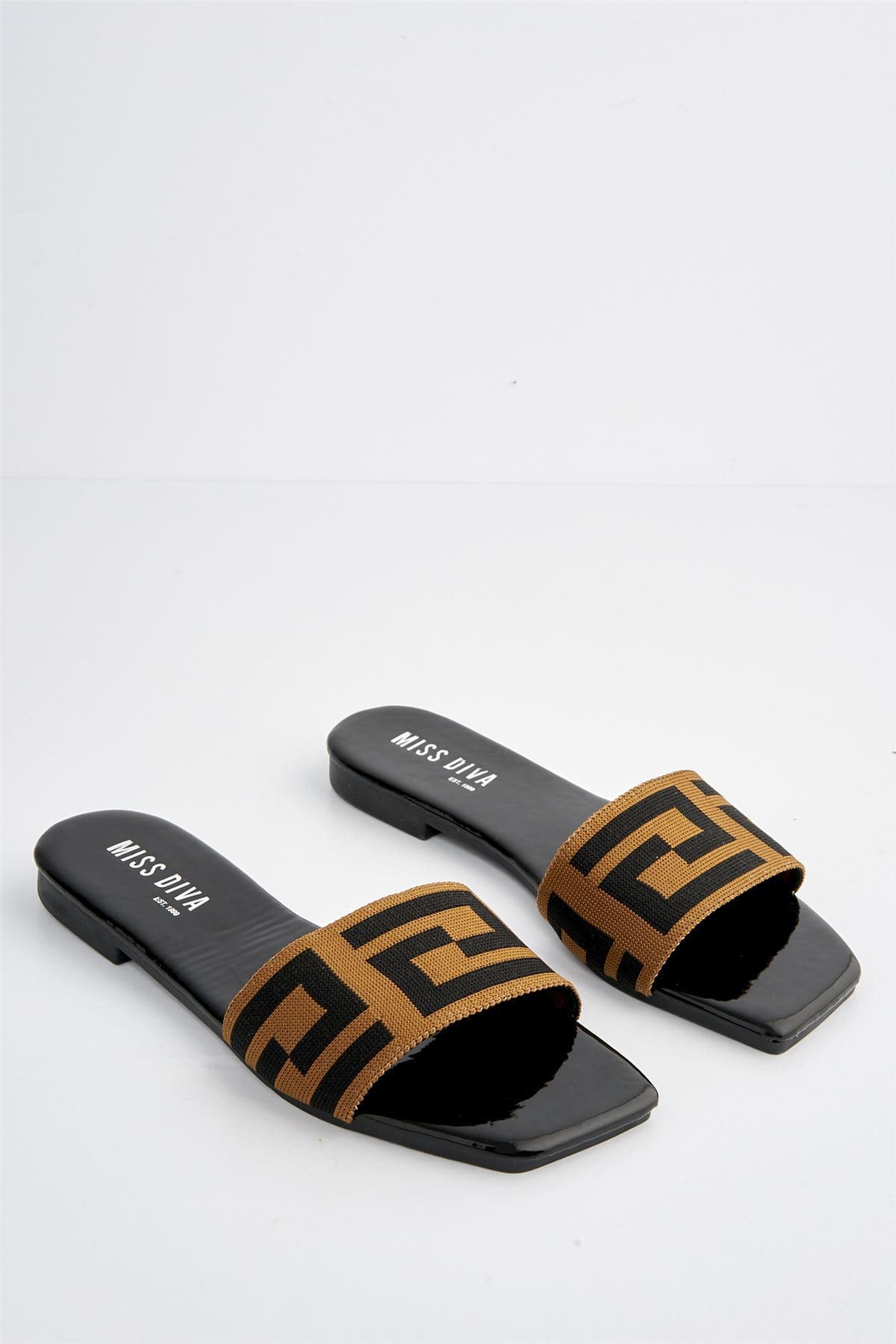 CoverGirl Pattern Band Slider in Black Patent - Image 4
