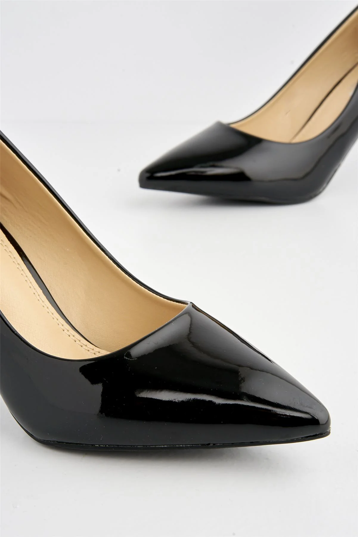 Ingrid Pointed Toe Court Heels in Black Patent - Image 6