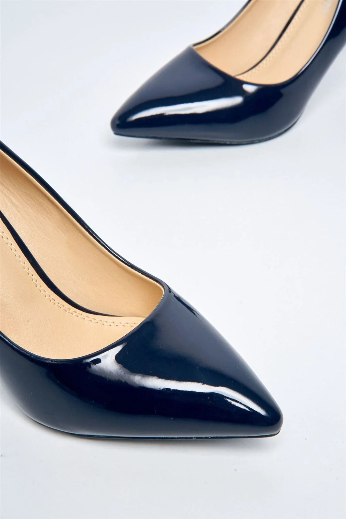 Ingrid Pointed Toe Court Heels in Navy Patent - Image 5