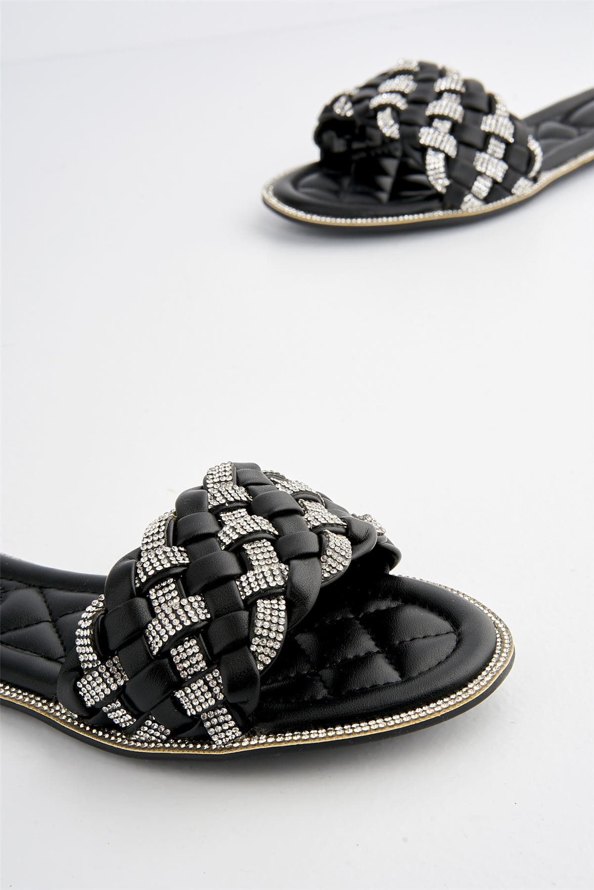 Hillary Diamante Plaited Band Slider in Black - Image 6