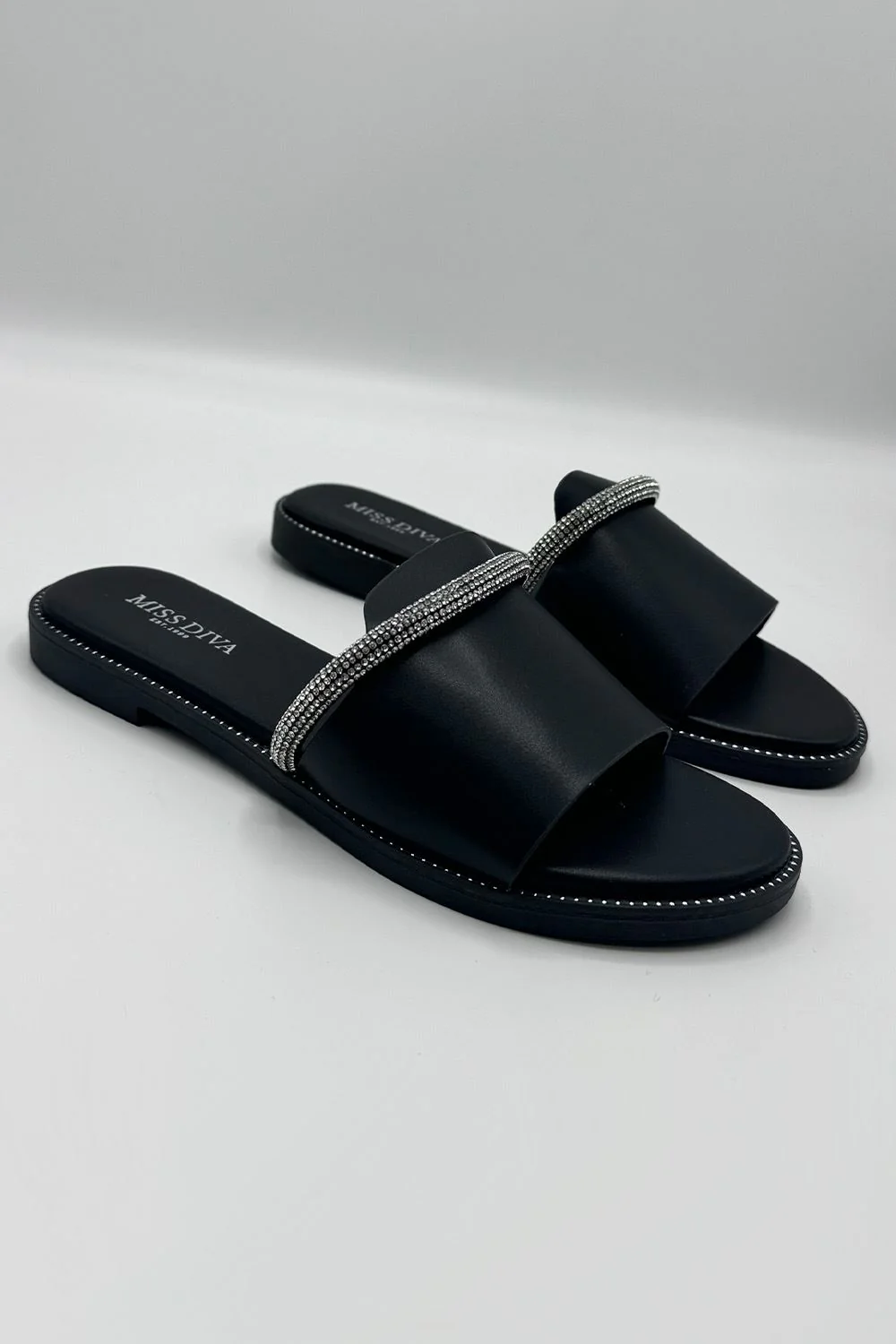Kasya Diamante Band Stud Detailed Flat Sliders in Black - Image 4