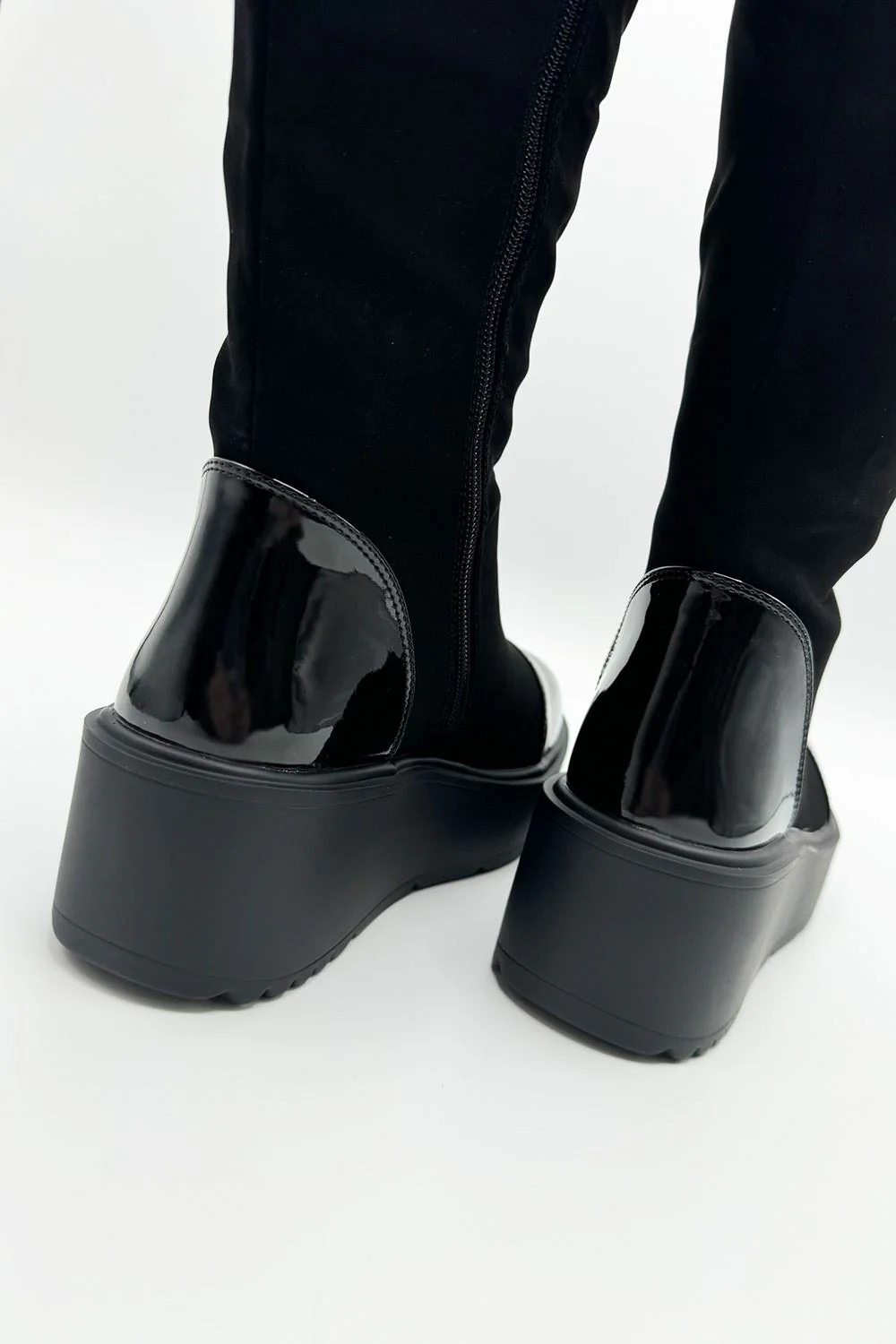 Kroo Patent Detail Chunky Sole Knee High Boots in Black - Image 4