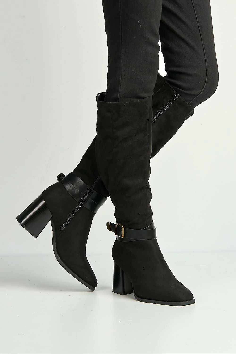 Leilani Gold Buckle Detail Knee High Block Heel Boots in Black