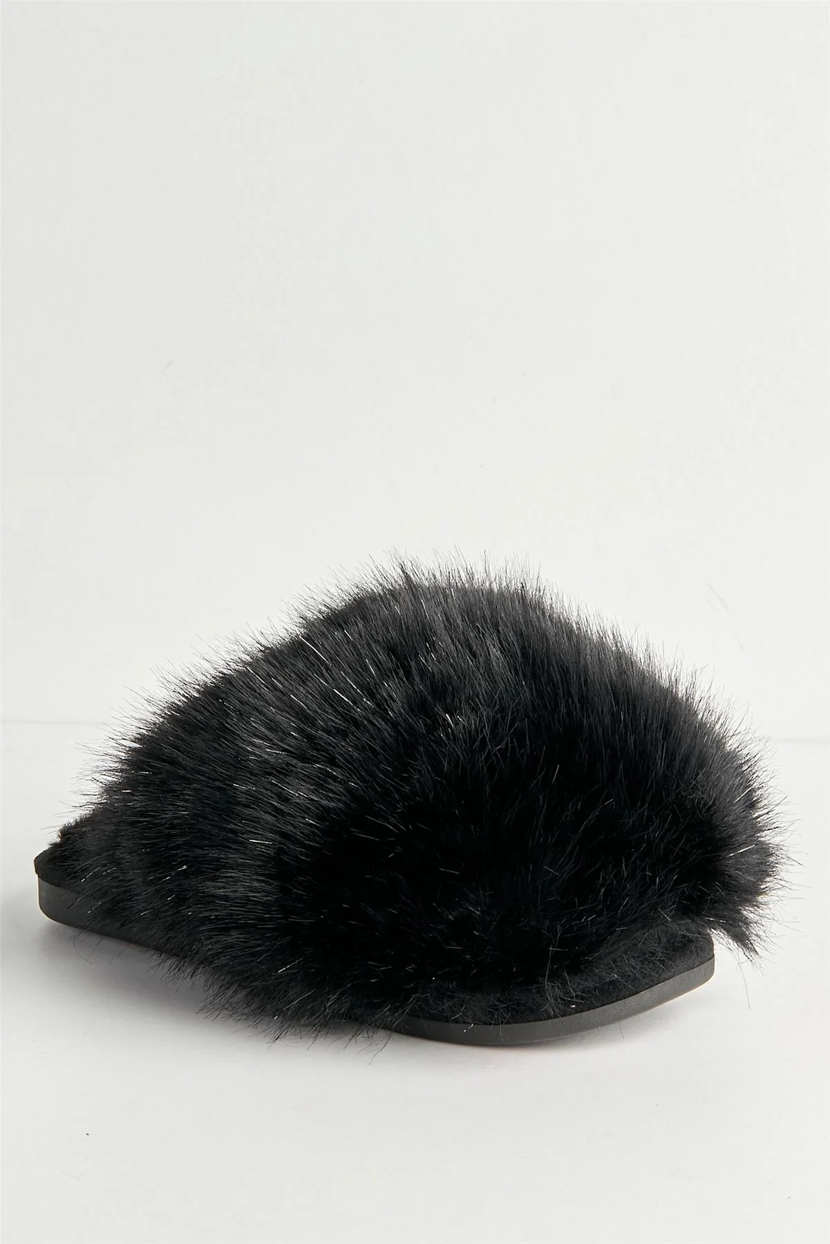 Lila Glitter Fluffy Slipper in Black - Image 5