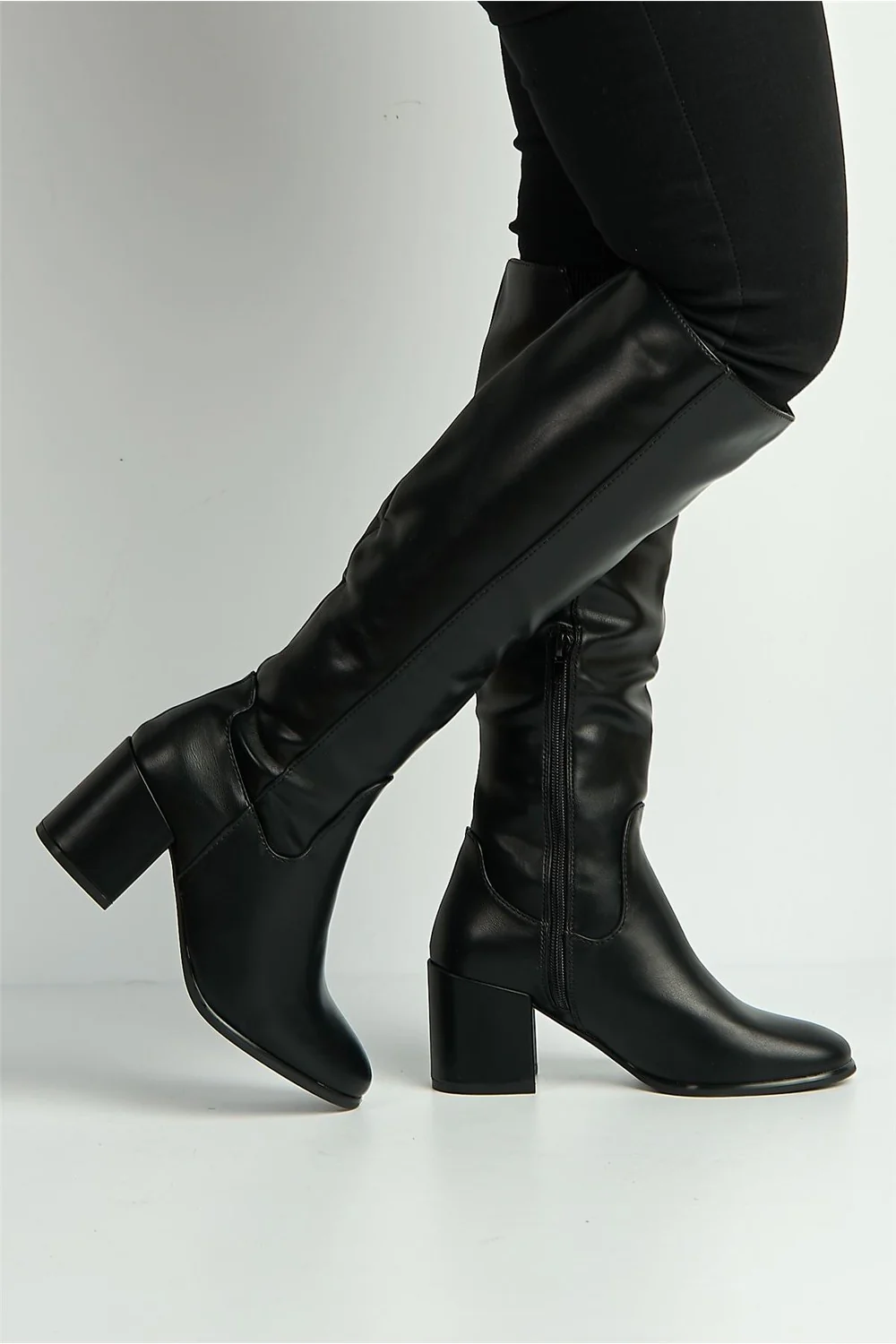 Lumiere Round Toe Block Heel Detail Knee High Boots in Black