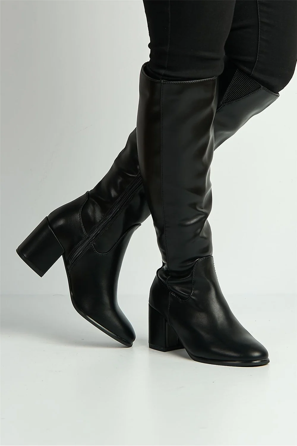 Lumiere Round Toe Block Heel Detail Knee High Boots in Black - Image 3