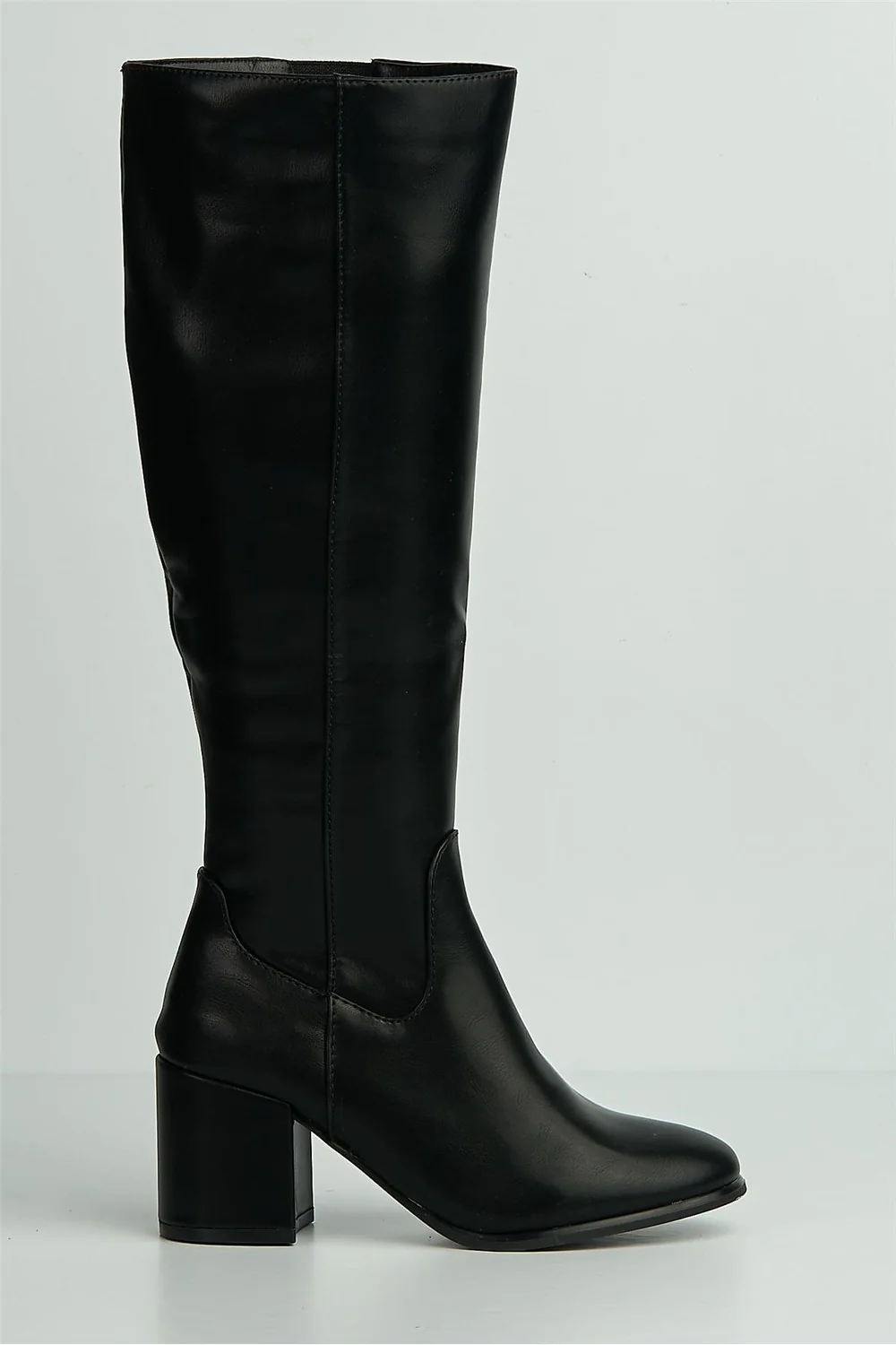 Lumiere Round Toe Block Heel Detail Knee High Boots in Black - Image 5