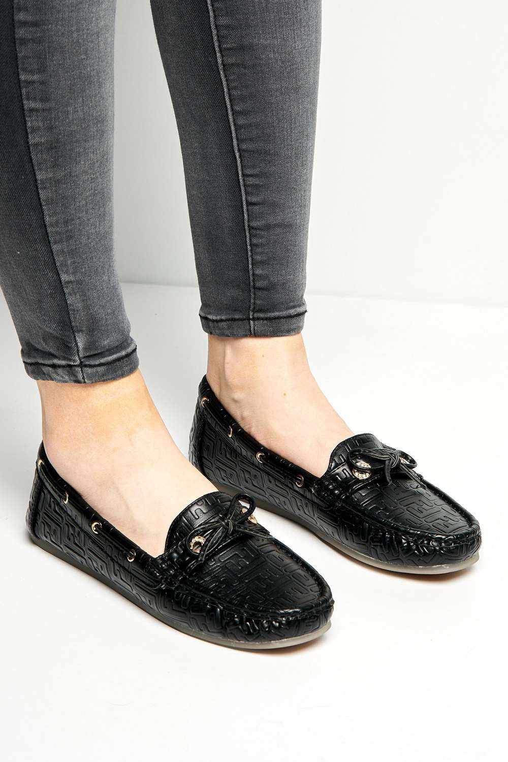 Marvi Bow Detail Patterned Flat Loafers in Black