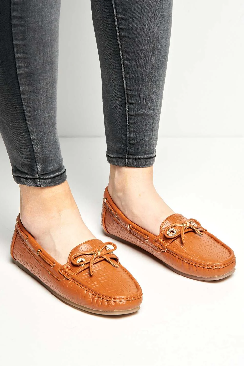 Marvi Bow Detail Patterned Flat Loafers in Camel
