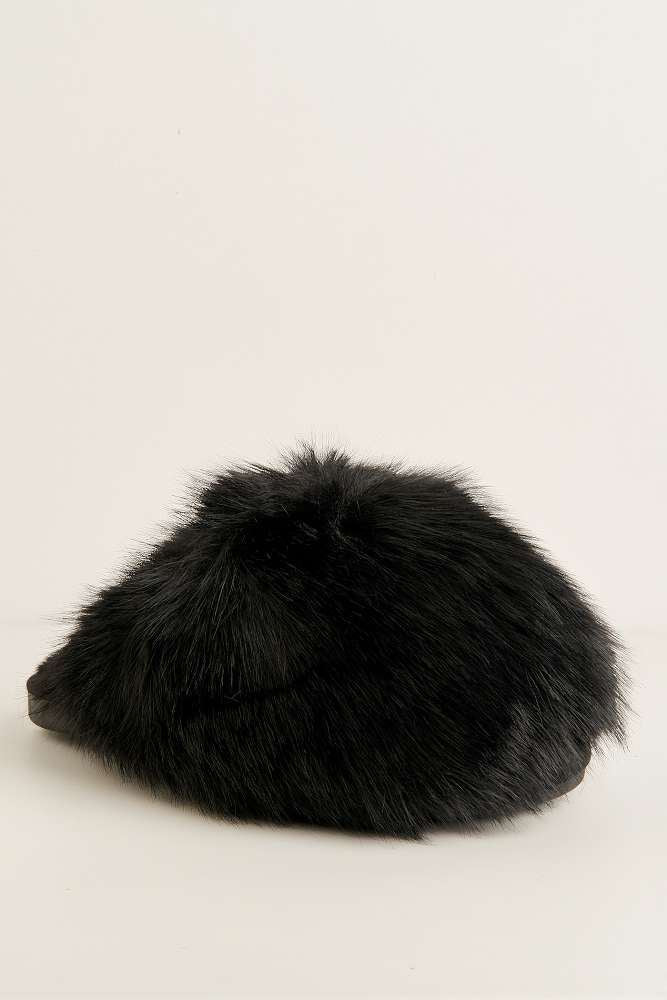 Mimi Fluffy Flat Slippers in Black - Image 4