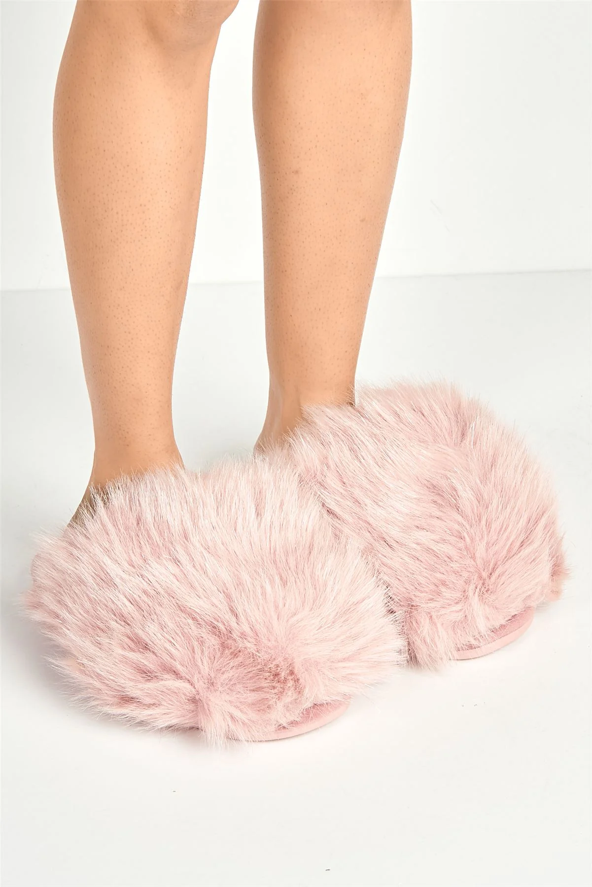 Mimi Fluffy Flat Slippers in Pink - Image 3