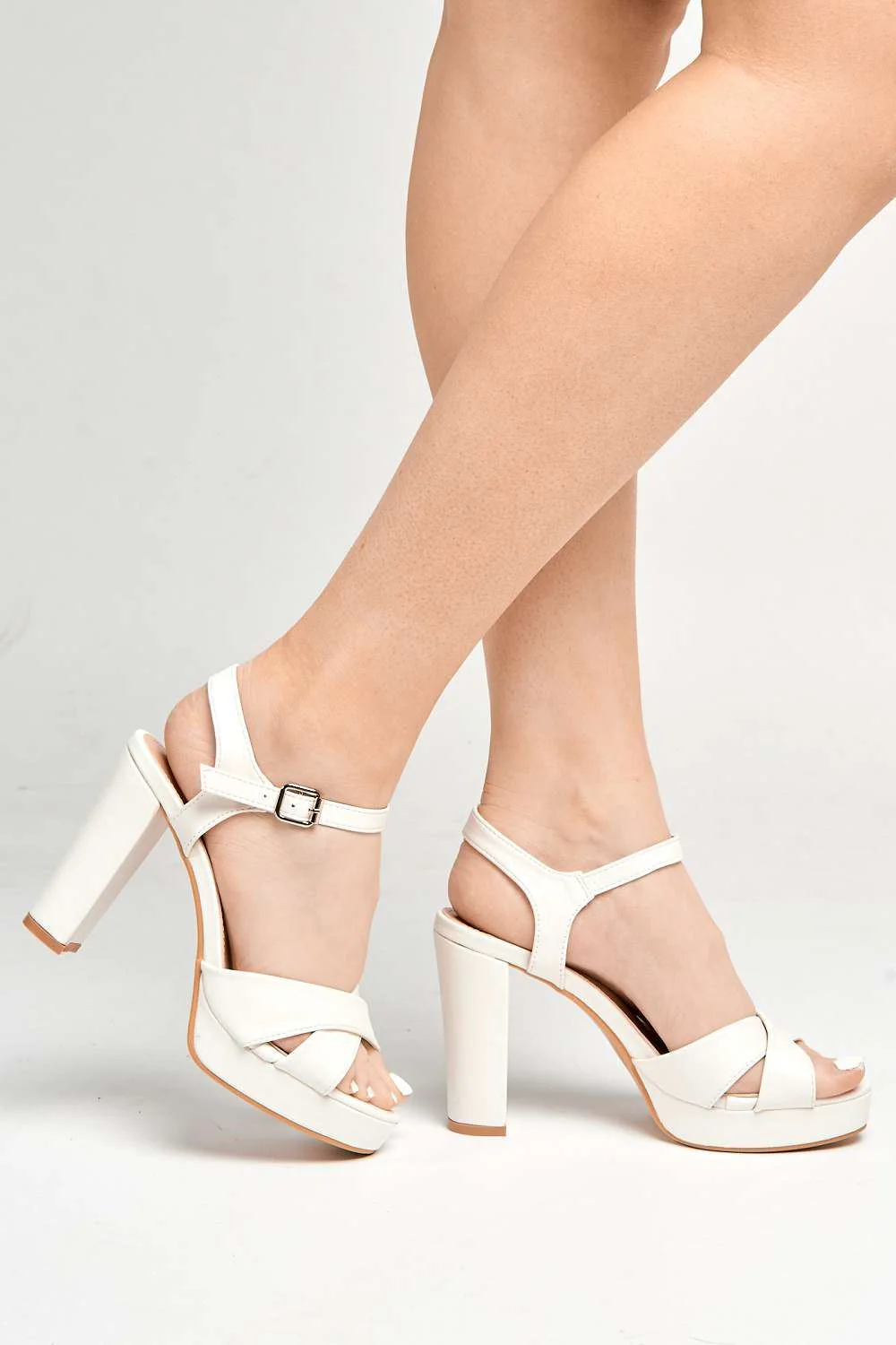 Natty Criss-Cross Font Block Heel Ankle Strap Sandals in White - Image 3