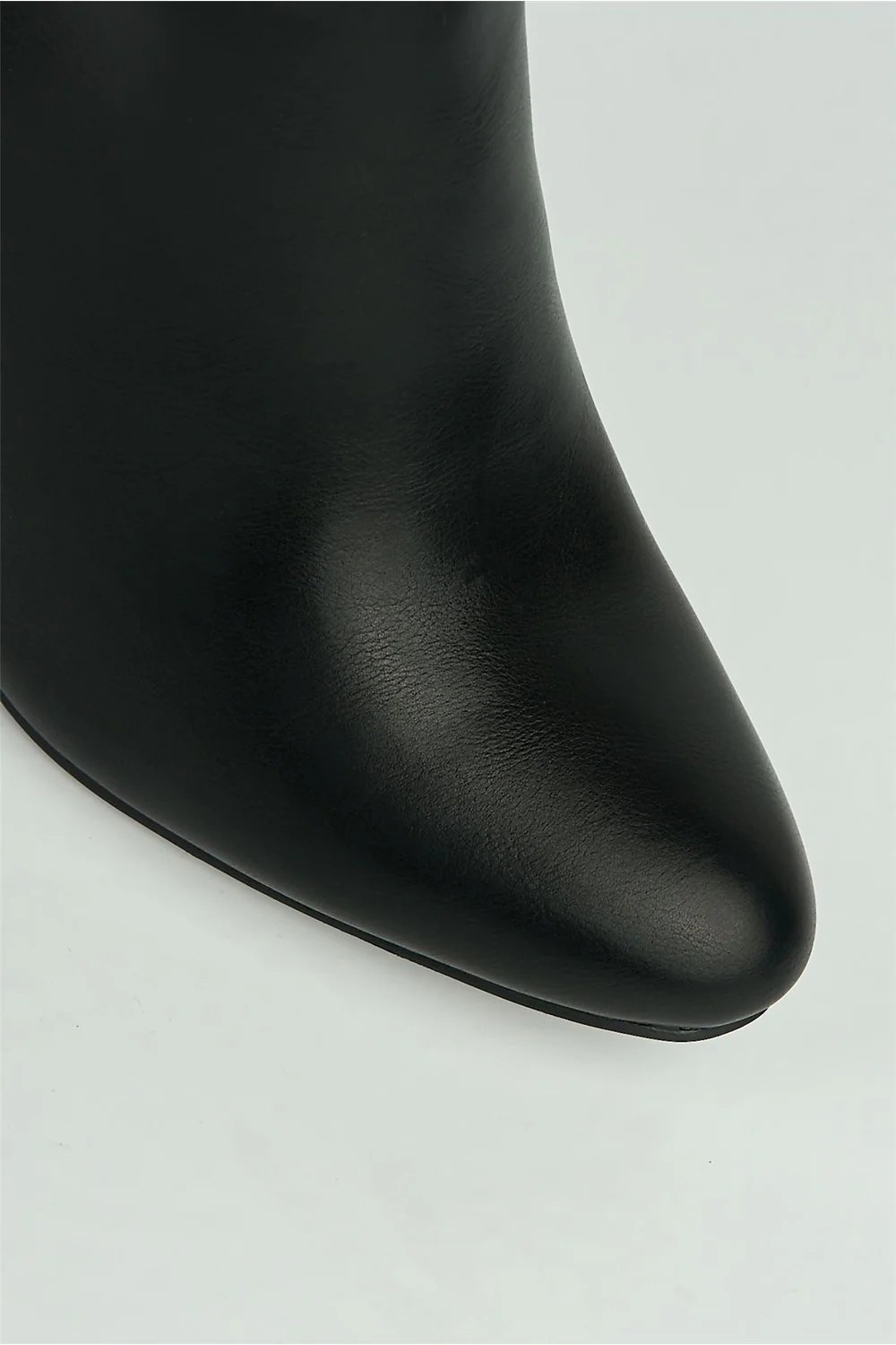 Nerissa O Gold Buckle Detail Block Heel Knee High Boots in Black Matt - Image 6