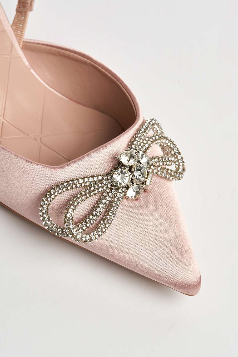 Nia Diamante Bow Detail Kitten Heel Court Shoes in Champagne - Image 6