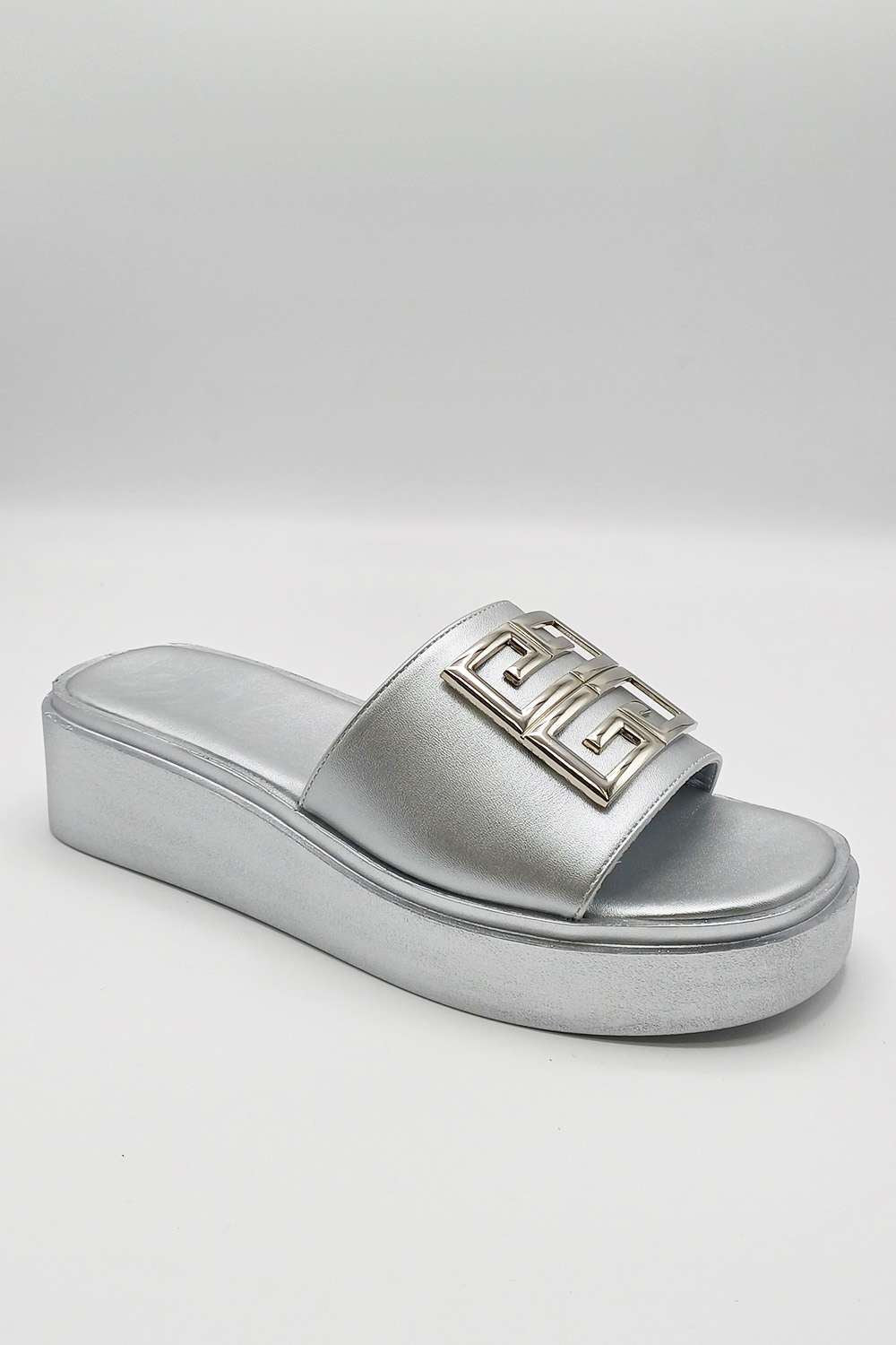 Noemi C Shaped Gold Broach Large Band Flatform Sliders in Silver - Image 4