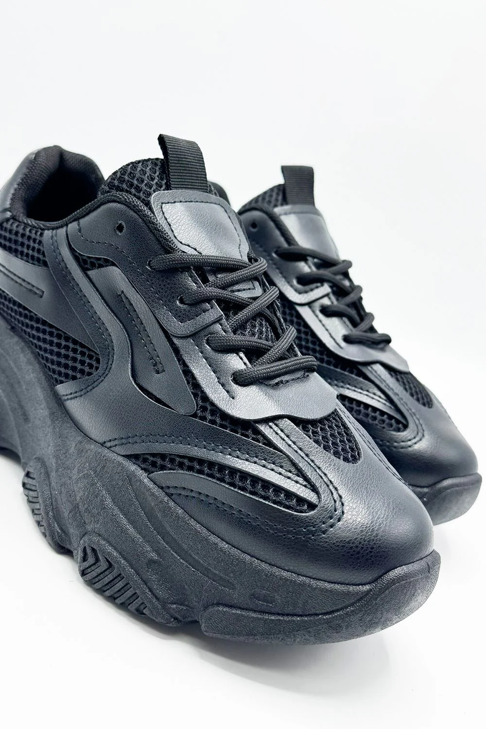 Nyla Chunky Sole Lace-Up Mesh Panel Trainers in Black - Image 3