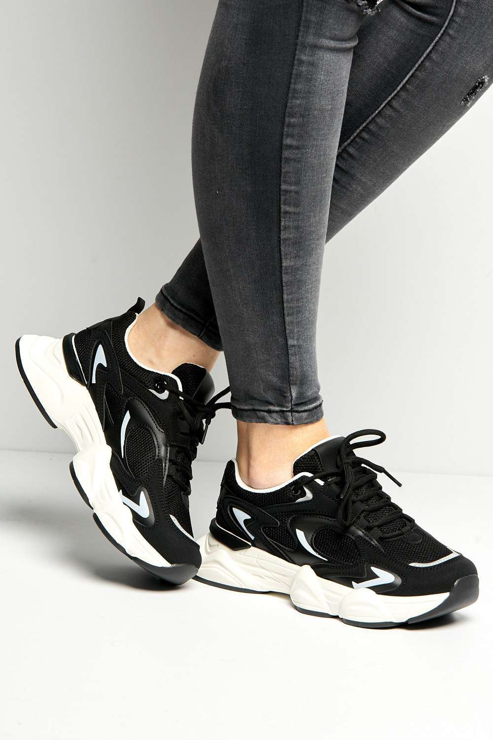 Paola Chunky Sole Lace-Up Trainers in Black - Image 3