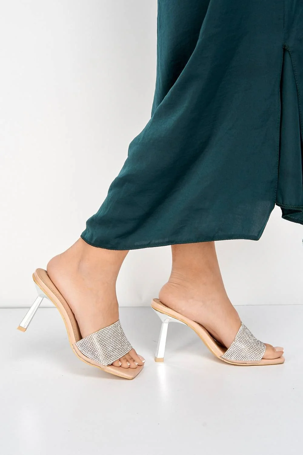 Porto Diamante Band Slanted Heel Mule in Nude - Image 2