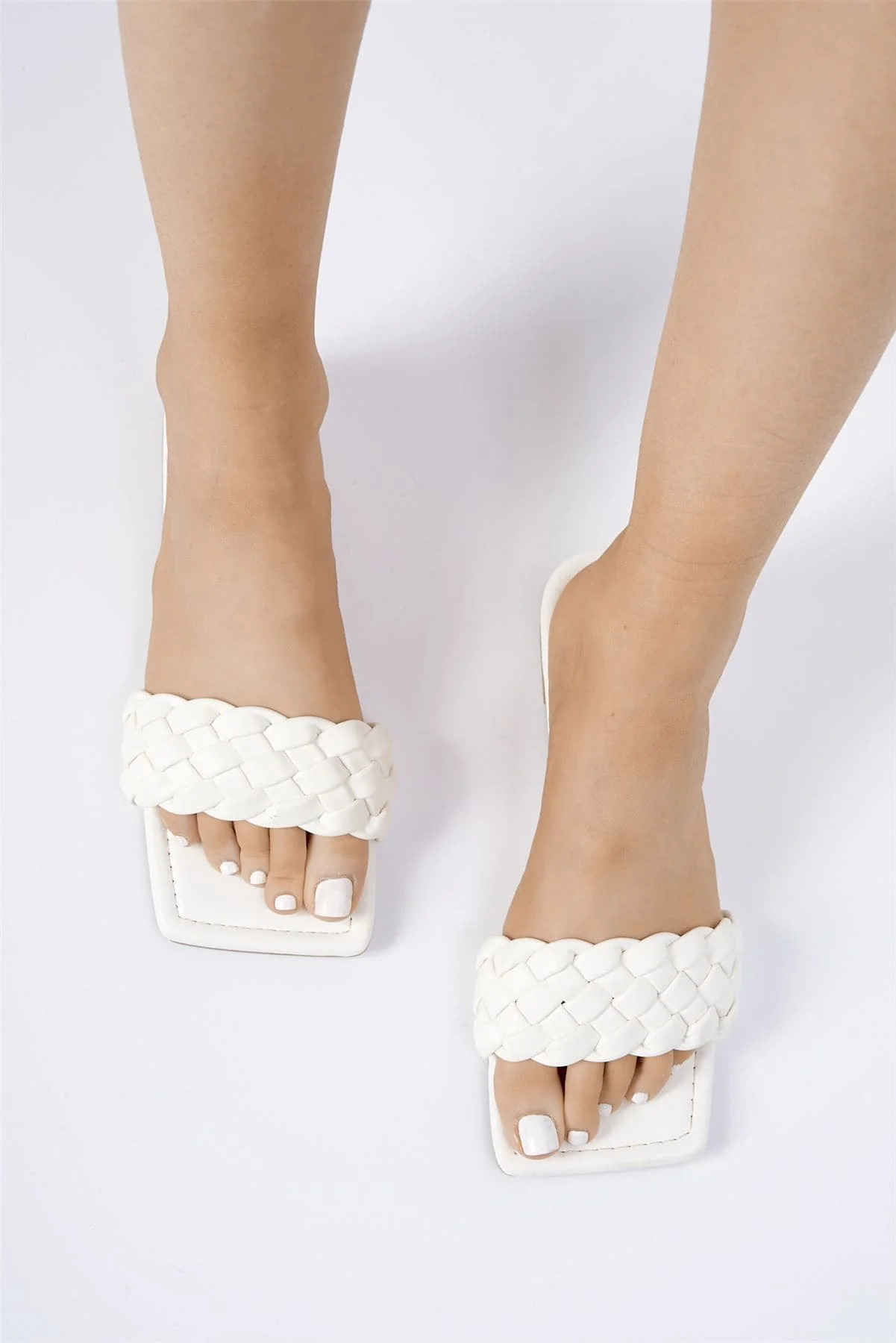 Quinn Plaited Flat Sandal in White