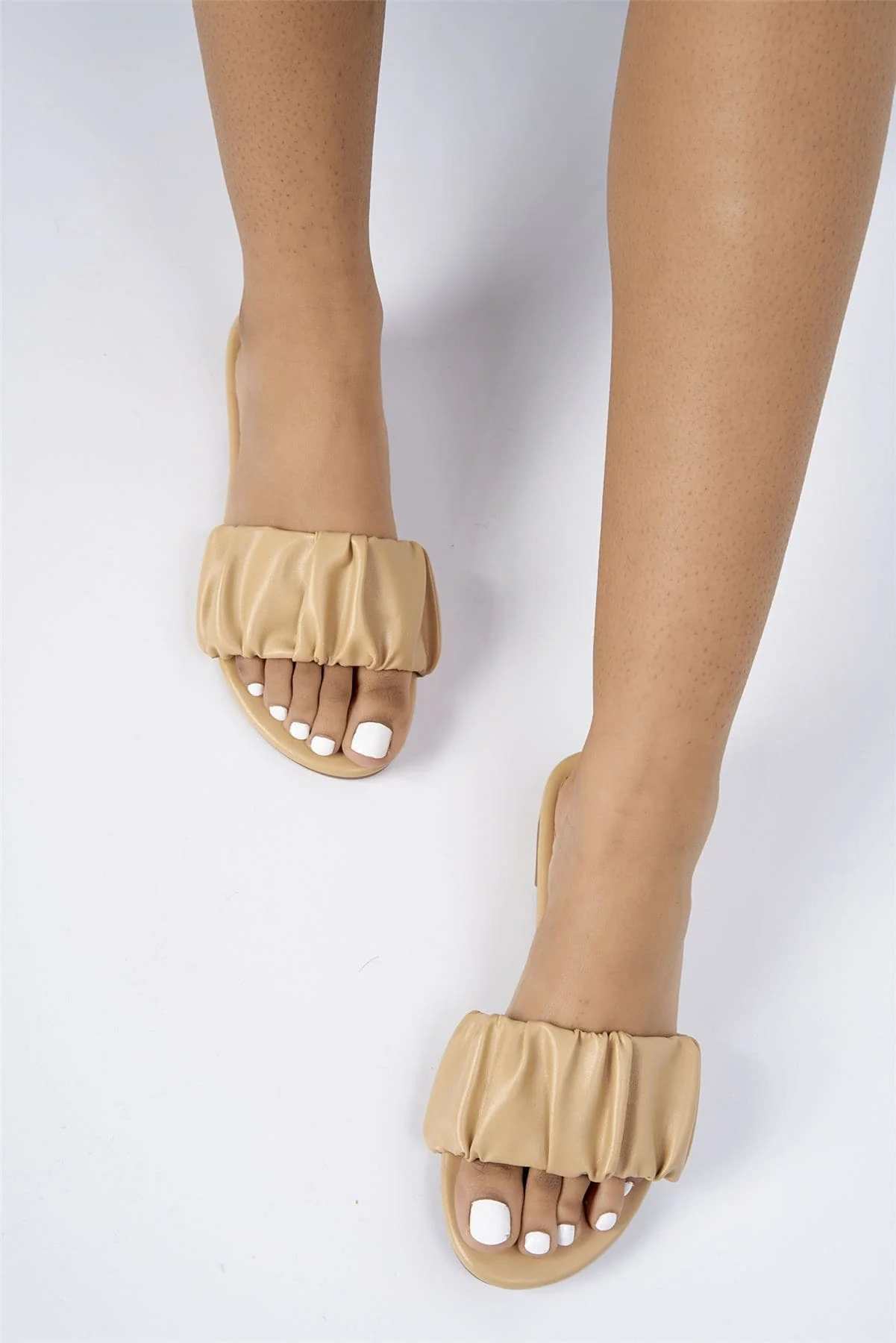 Raye Flat Ruched Sandal in Nude - Image 2
