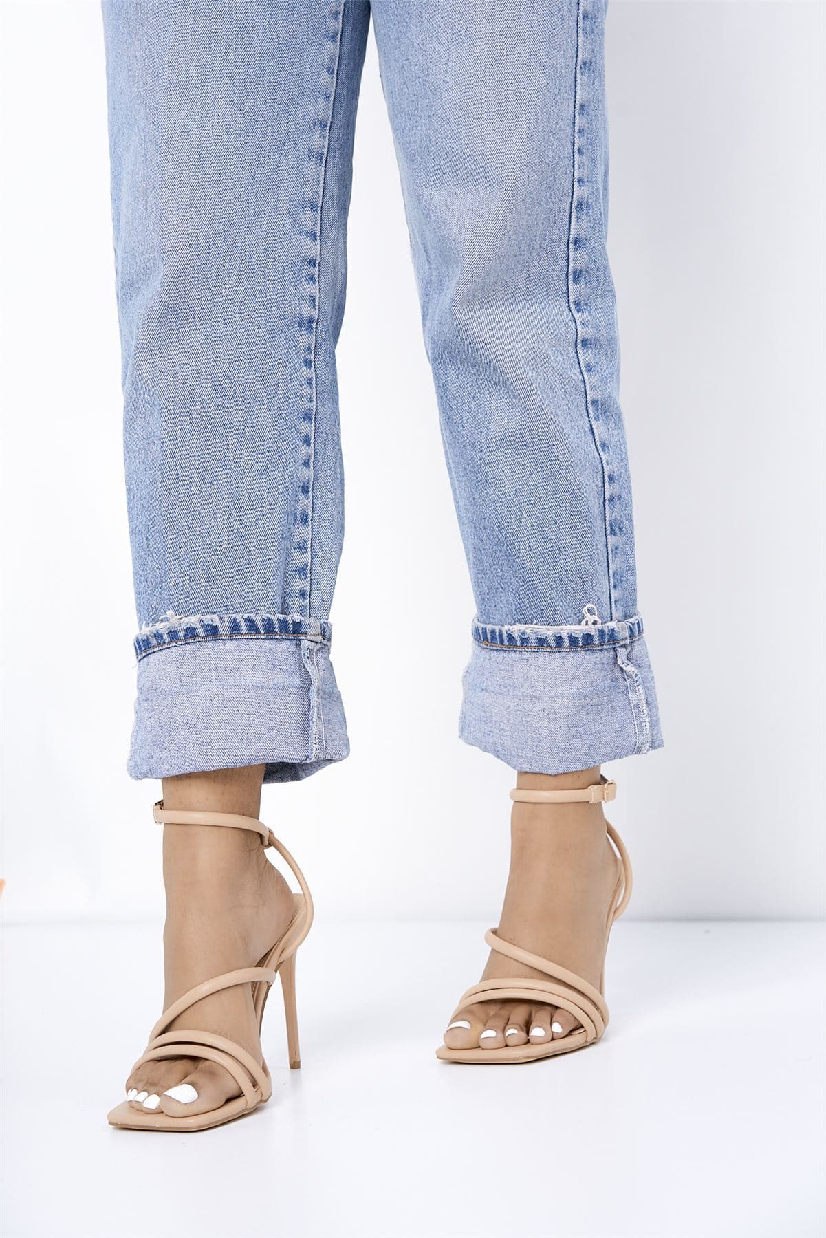 Rylee Strappy Heeled Sandal in Nude - Image 2