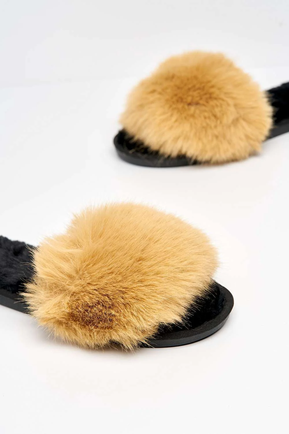 Sasha Fluffy Band Slipper in Mocha - Image 5