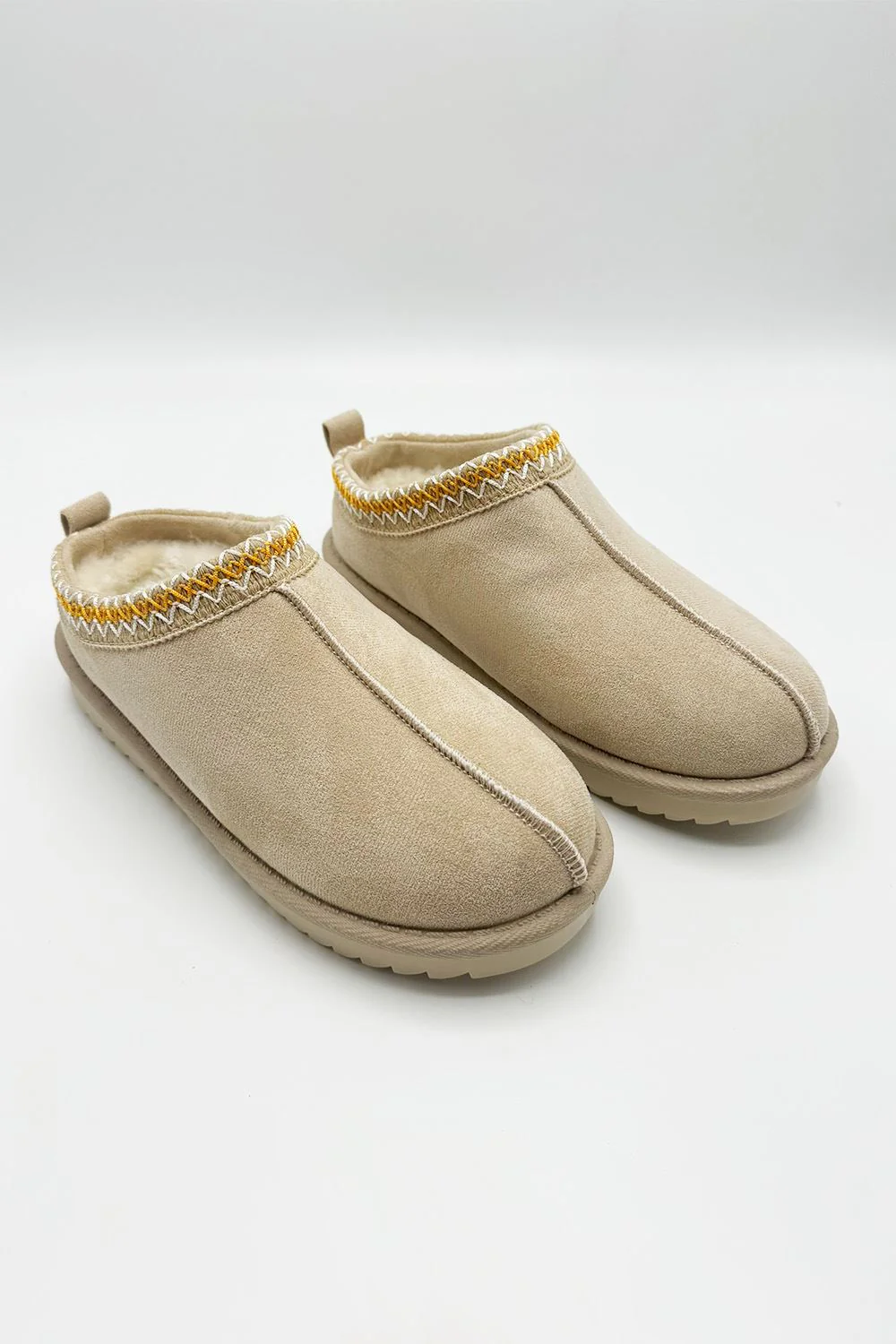 Sigrid Embroidered Faux Fur Lining Slippers in Cream - Image 2